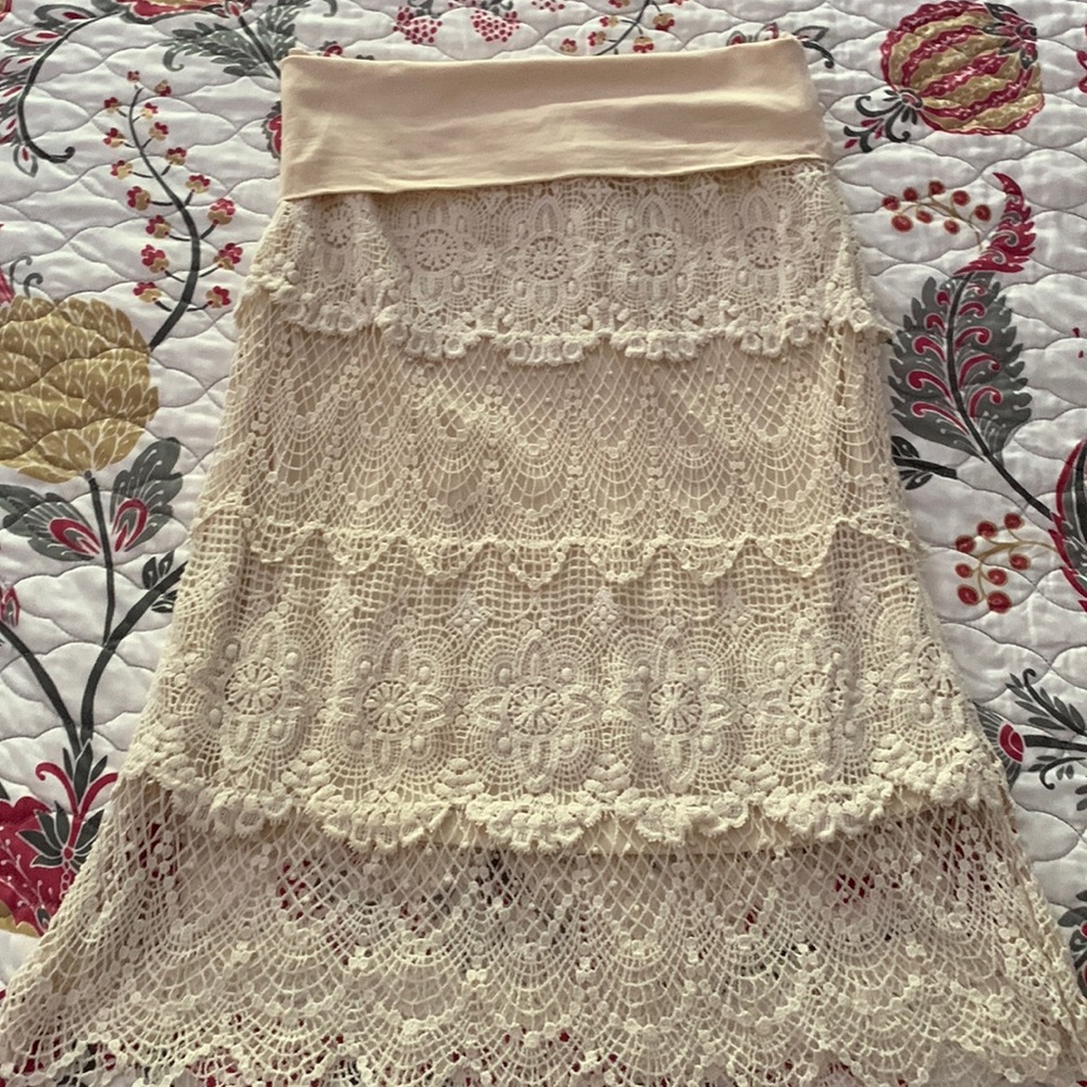 Lined lacy skirt